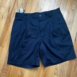 NWT Jos A Bank pleat front Navy Shorts Size 38 REG Travelers Collection